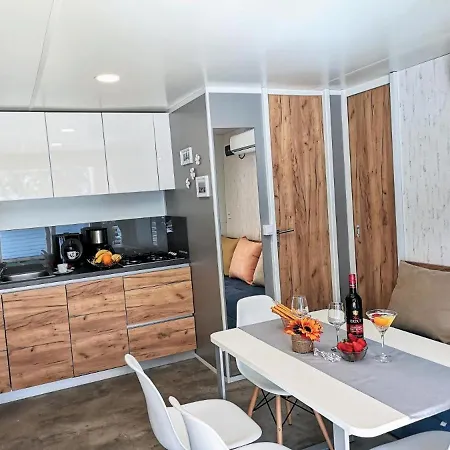 Holiday home J & R Mobile Homes