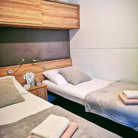 J & R Mobile Homes Holiday home Biograd Na Moru