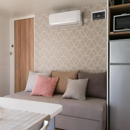 Holiday home J & R Mobile Homes *